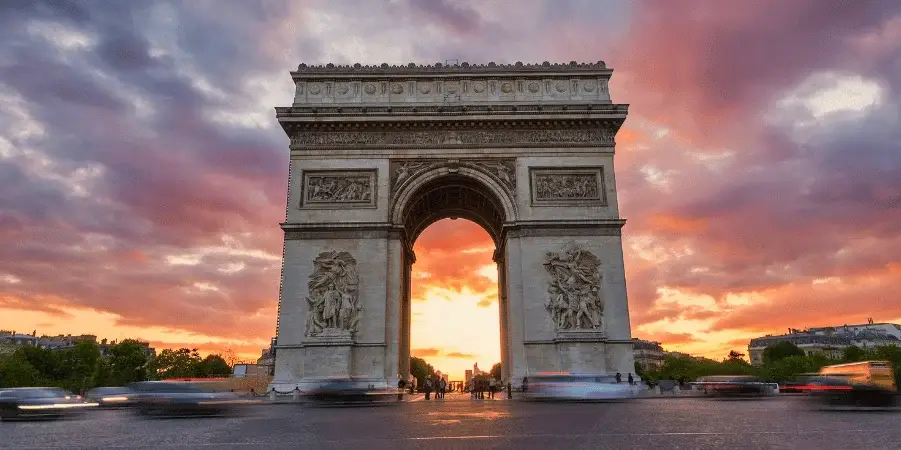 Things That Are About 80 Feet Long- Half of the Arc de Triomphe